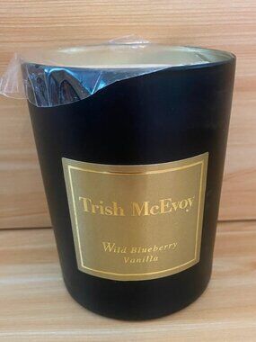 Trish McEvoy Wild Blueberry Vanilla candle